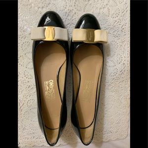 Ferragamo Vera bow pump shoes
